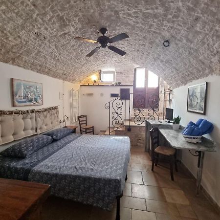Tavernetta Fanizza Affittacamere Alberobello Buitenkant foto